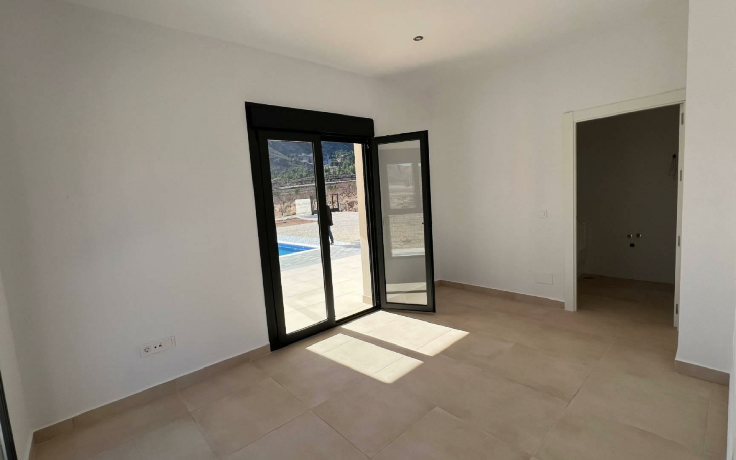 3-bedroom Villa In Jumilla, Spain (168 M²)