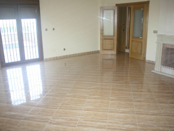 3-bedroom Villa In Torrevieja, Spain (319 M²)