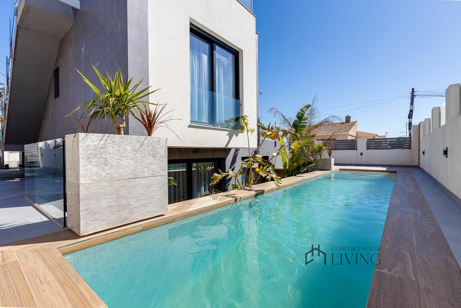 4-bedroom Villa In Torrevieja, Spain (310 M²)
