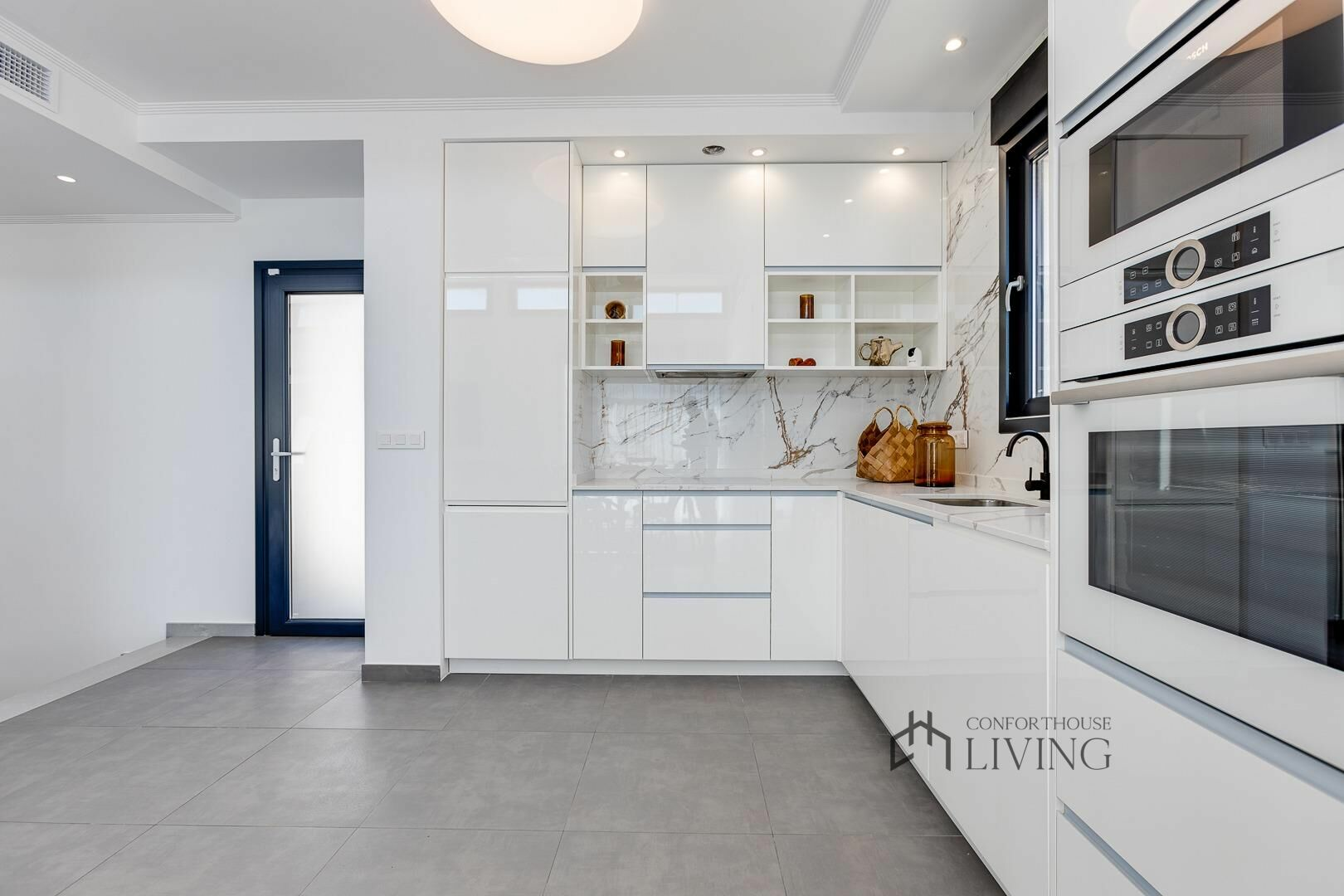4-bedroom Villa In Torrevieja, Spain (310 M²)