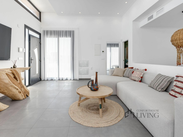 4-bedroom Villa In Torrevieja, Spain (310 M²)