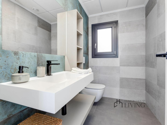 4-bedroom Villa In Torrevieja, Spain (310 M²)