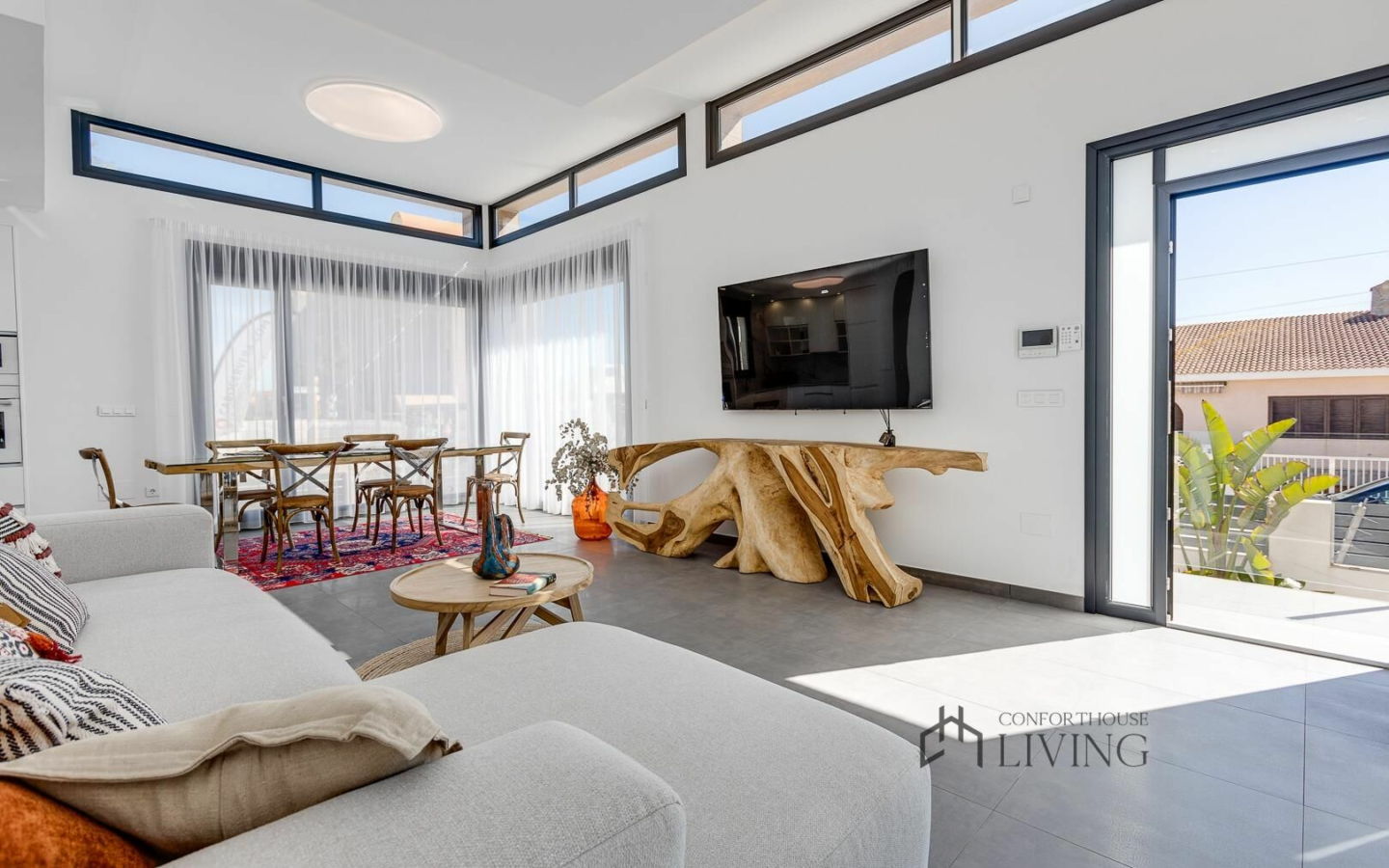 4-bedroom Villa In Torrevieja, Spain (310 M²)