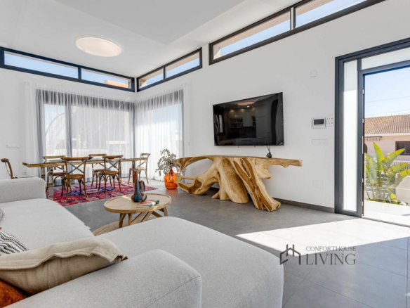 4-bedroom Villa In Torrevieja, Spain (310 M²)