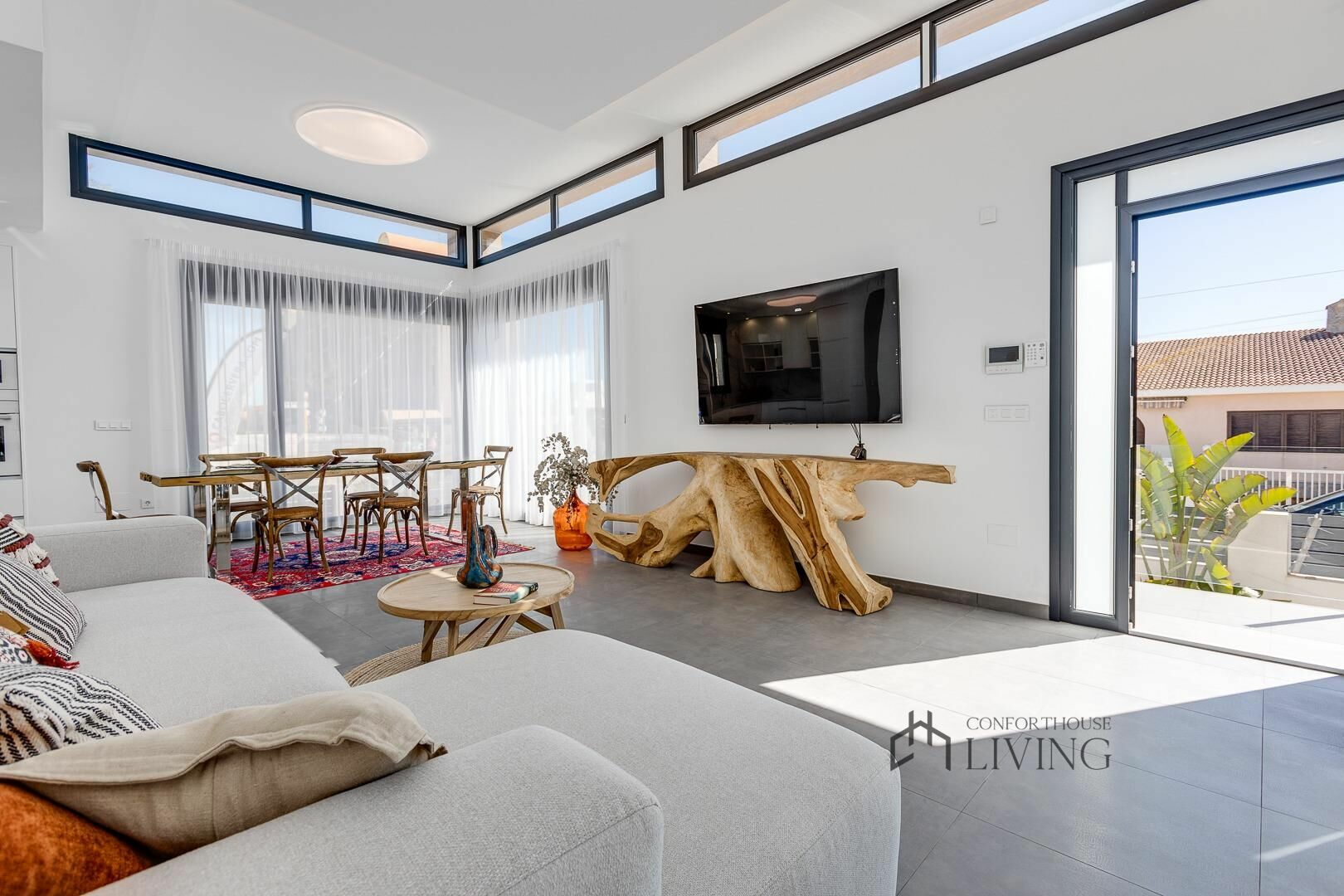 4-bedroom Villa In Torrevieja, Spain (310 M²)