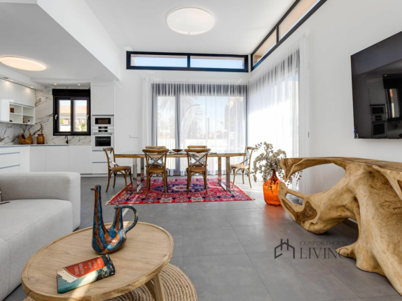 4-bedroom Villa In Torrevieja, Spain (310 M²)