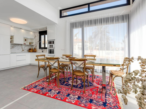 4-bedroom Villa In Torrevieja, Spain (310 M²)