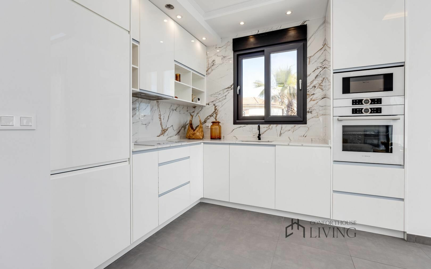 4-bedroom Villa In Torrevieja, Spain (310 M²)