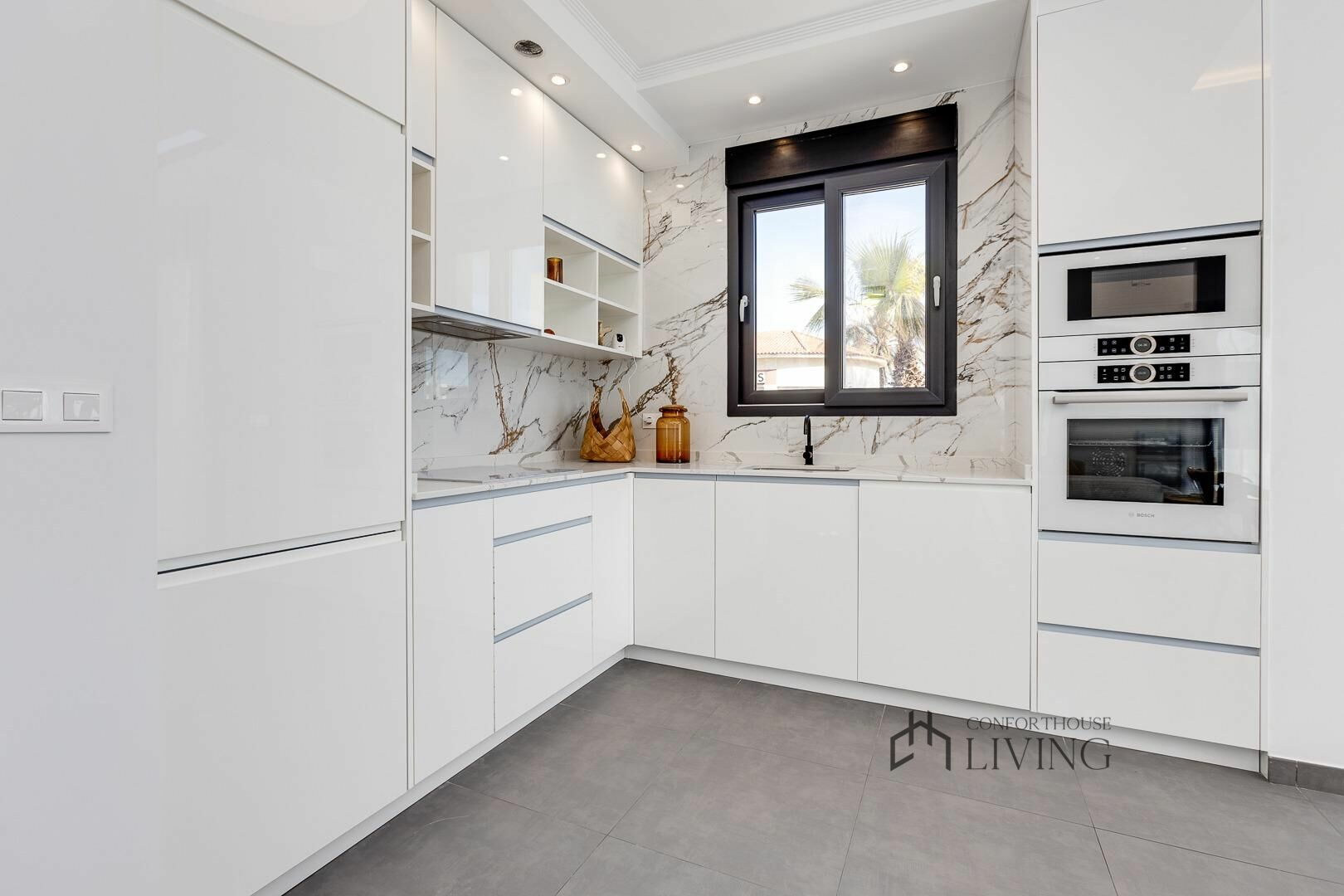 4-bedroom Villa In Torrevieja, Spain (310 M²)