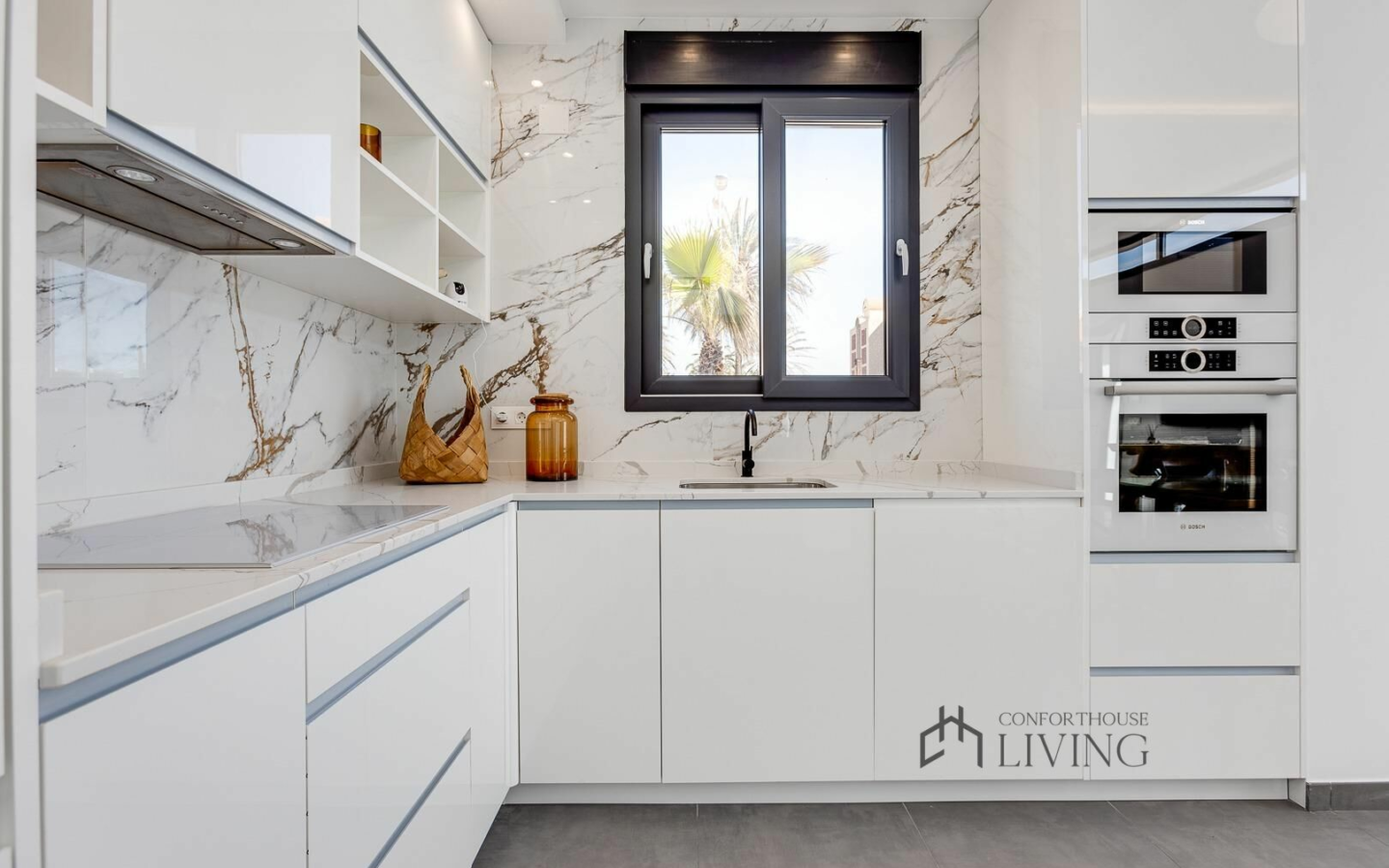 4-bedroom Villa In Torrevieja, Spain (310 M²)