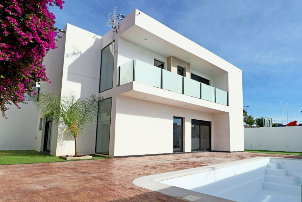 3-bedroom Villa In Fortuna, Spain (160 M²)