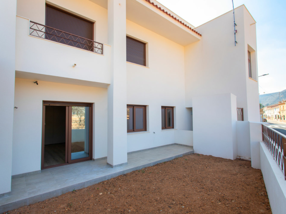 3-bedroom Bungalow In Hondón De Las Nieves, Spain (120 M²)