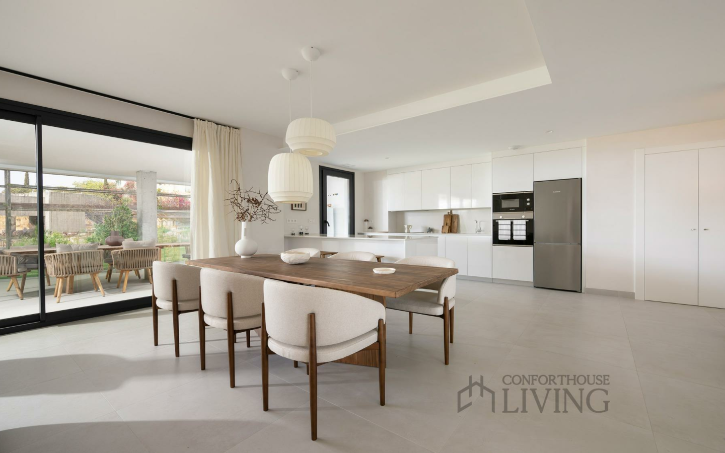 2-bedroom Flat In Marbella, Spain (131 M²)