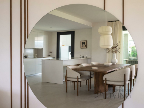 2-bedroom Flat In Marbella, Spain (131 M²)