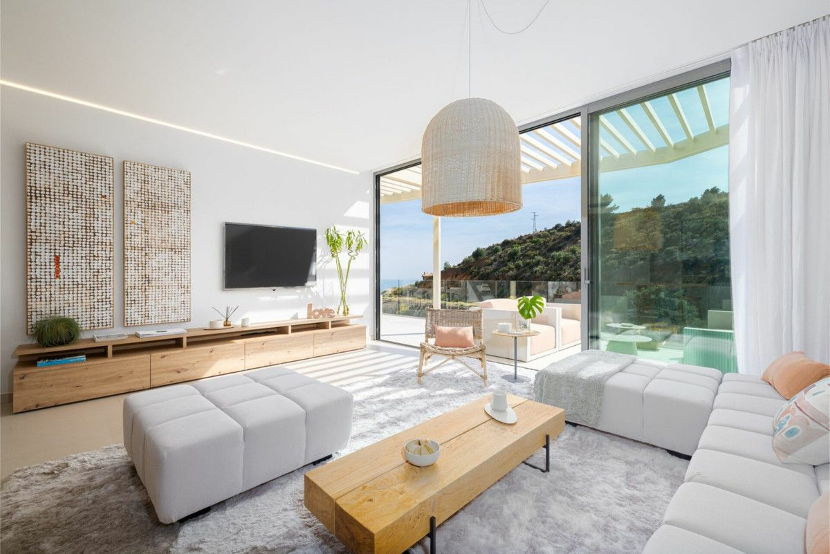 3-bedroom Apartment In Mijas, Spain (130 M²)