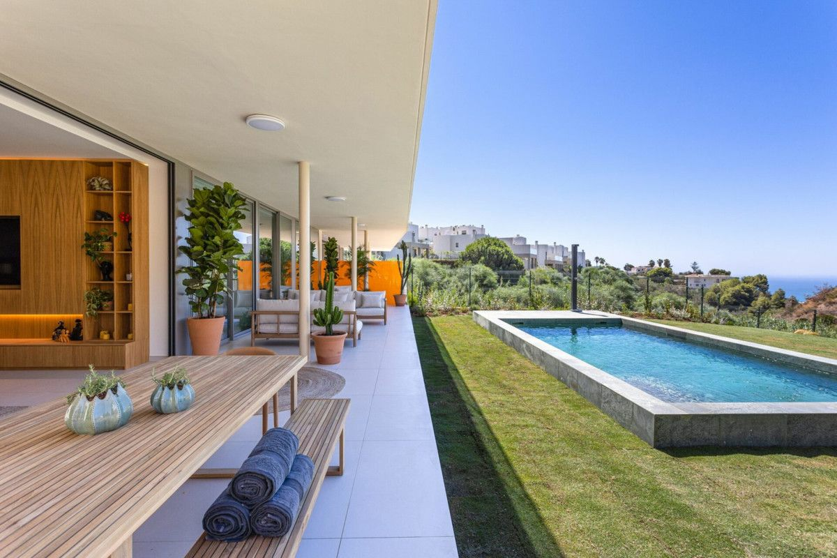 3-bedroom Apartment In Mijas, Spain (130 M²)