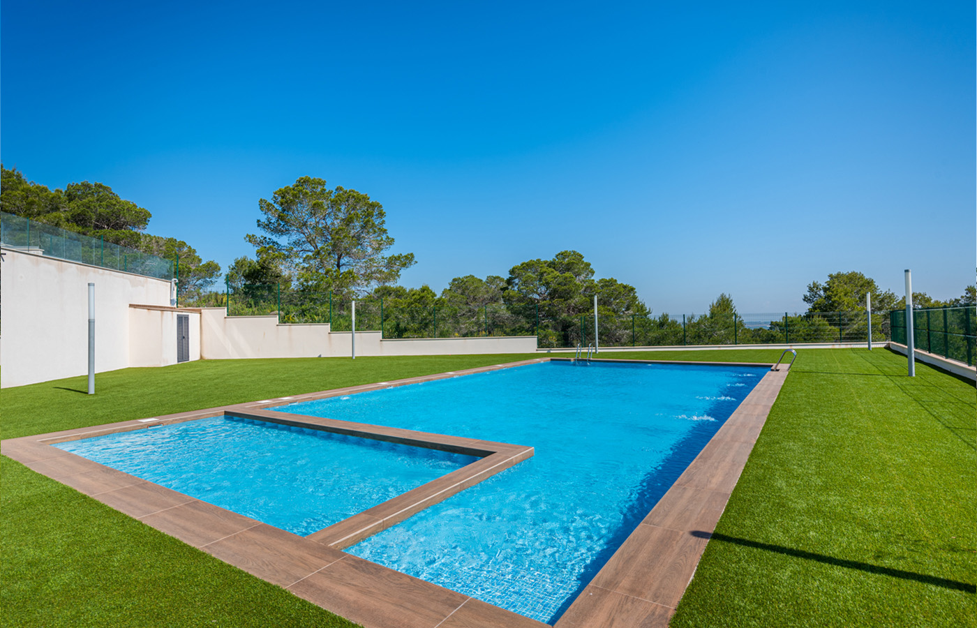 2-bedroom Bungalow In San Miguel De Salinas, Spain (163 M²)