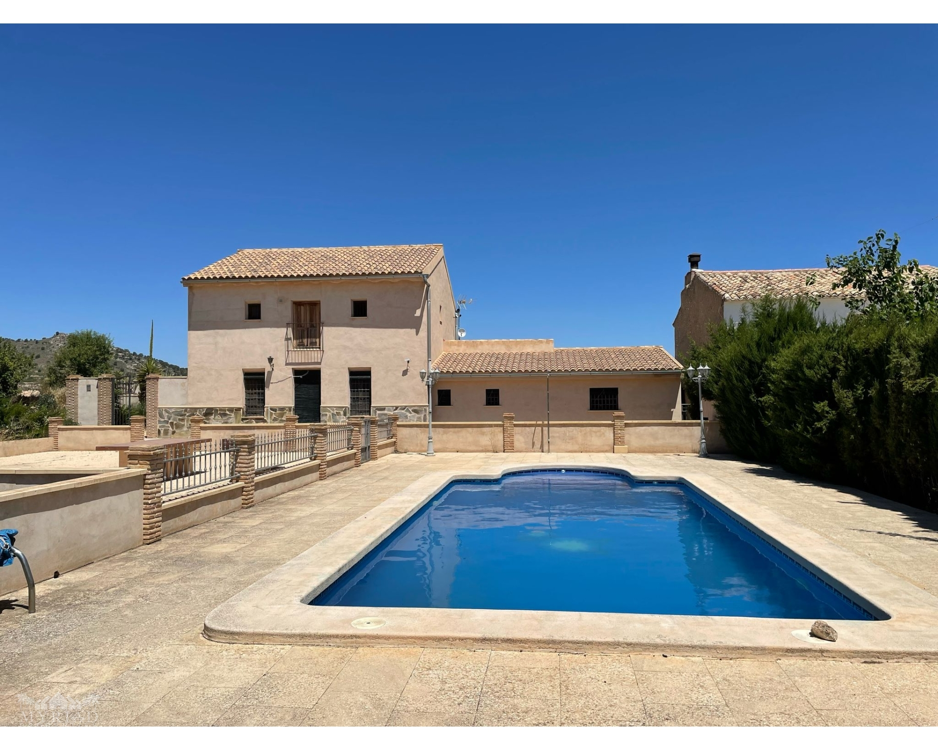 5-bedroom Country House In Raspay, Spain (273 M²)