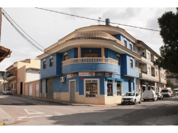 5-bedroom Townhouse In Pinoso, Spain (439 M²)