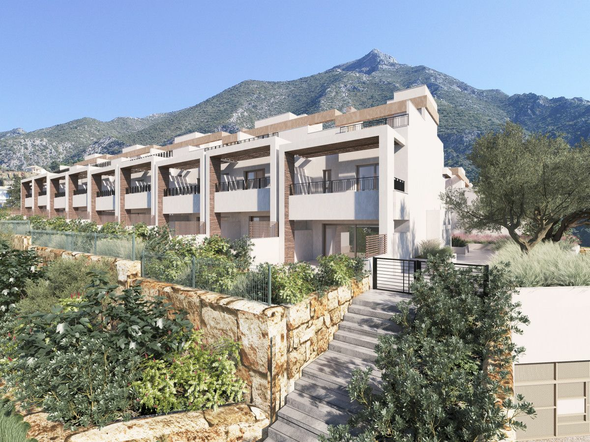 3-bedroom House In Istan, Spain (190 M²)