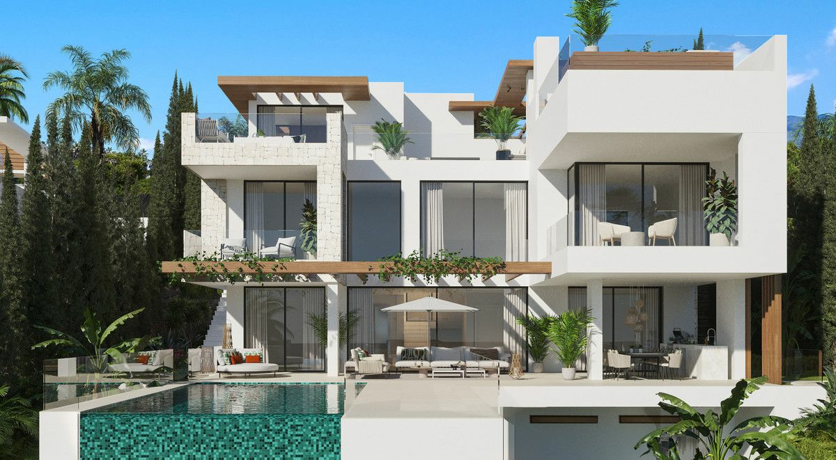 3-bedroom Villa In Estepona, Spain (742 M²)