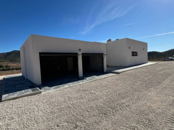 3-bedroom Villa In Hondón De Las Nieves, Spain (153 M²)