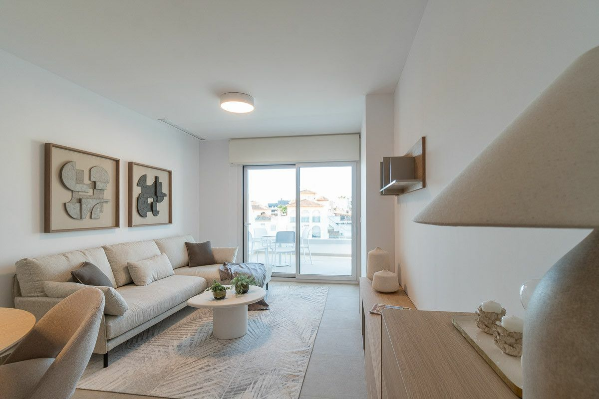 3-bedroom Apartment In Orihuela Costa, Spain (124 M²)