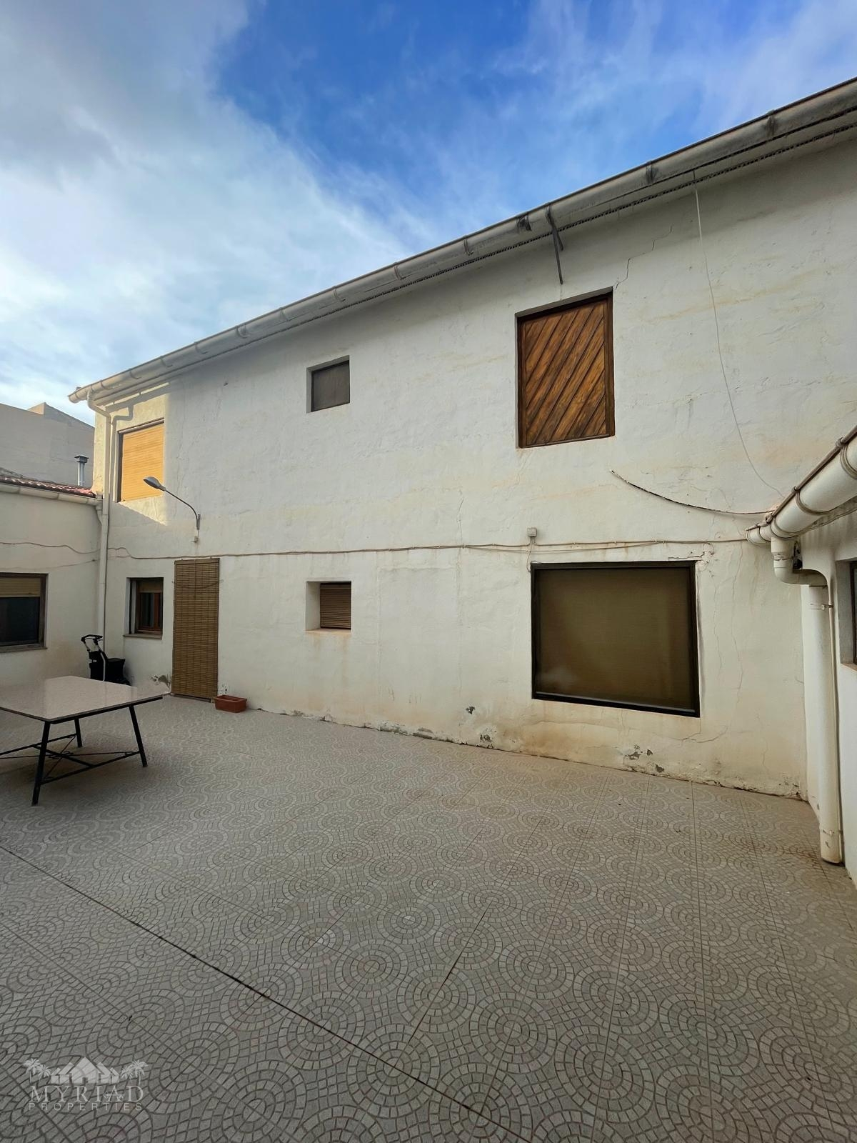 4-bedroom Townhouse In Pinoso, Spain (235 M²)