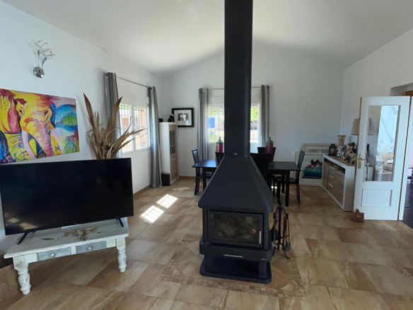 6-bedroom Detached Villa In Pinoso, Spain (453 M²)