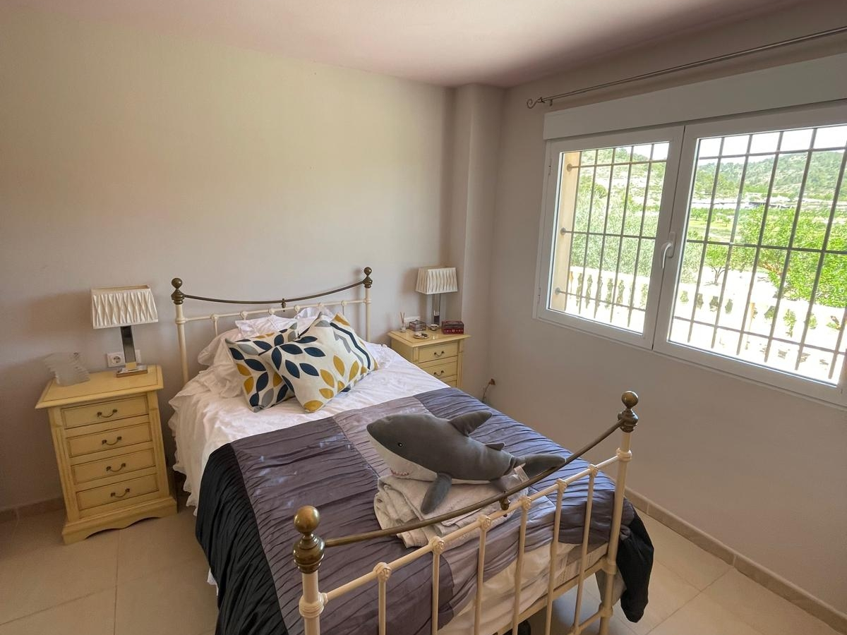 6-bedroom Detached Villa In Pinoso, Spain (453 M²)