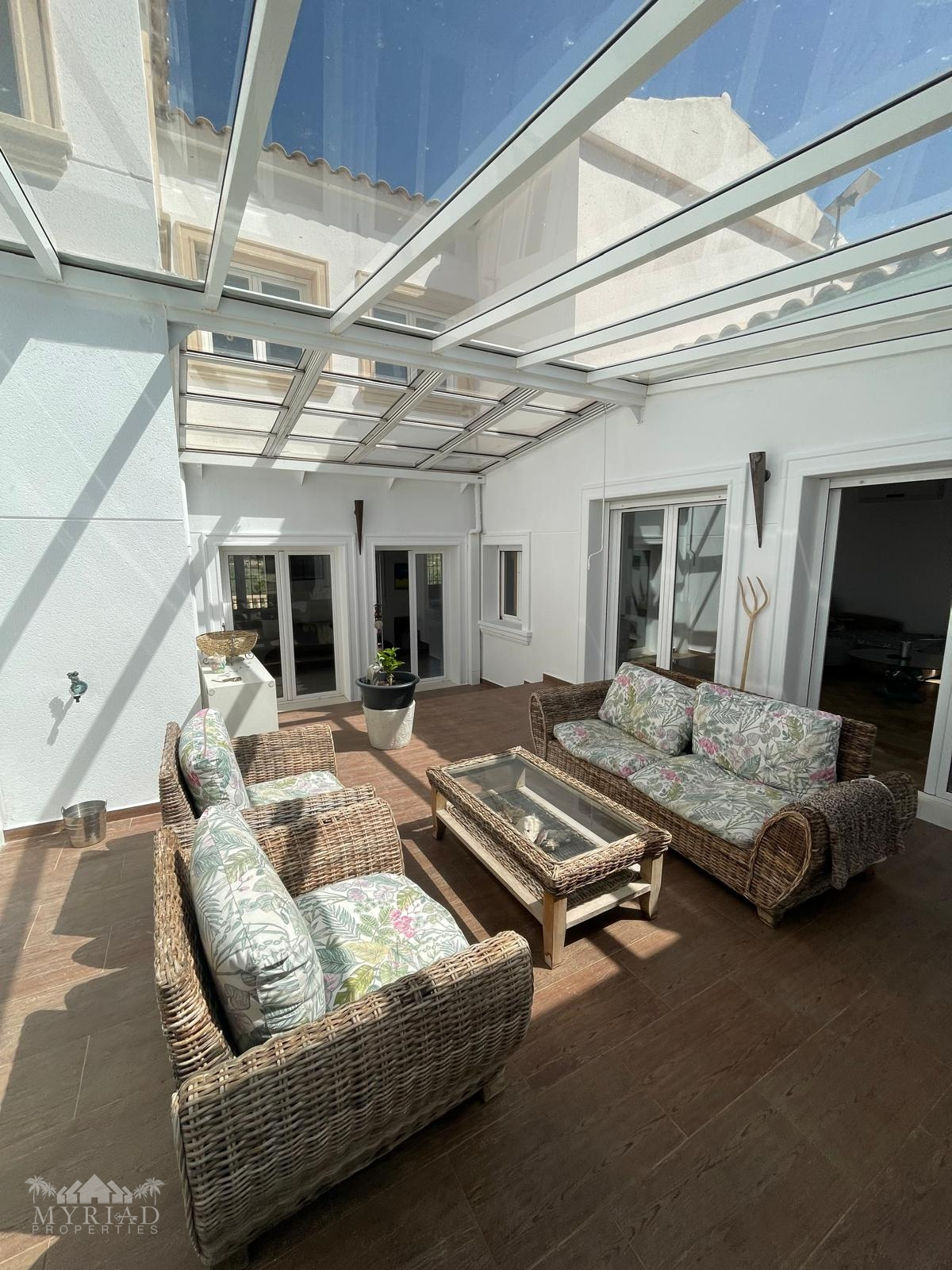 6-bedroom Detached Villa In Pinoso, Spain (453 M²)