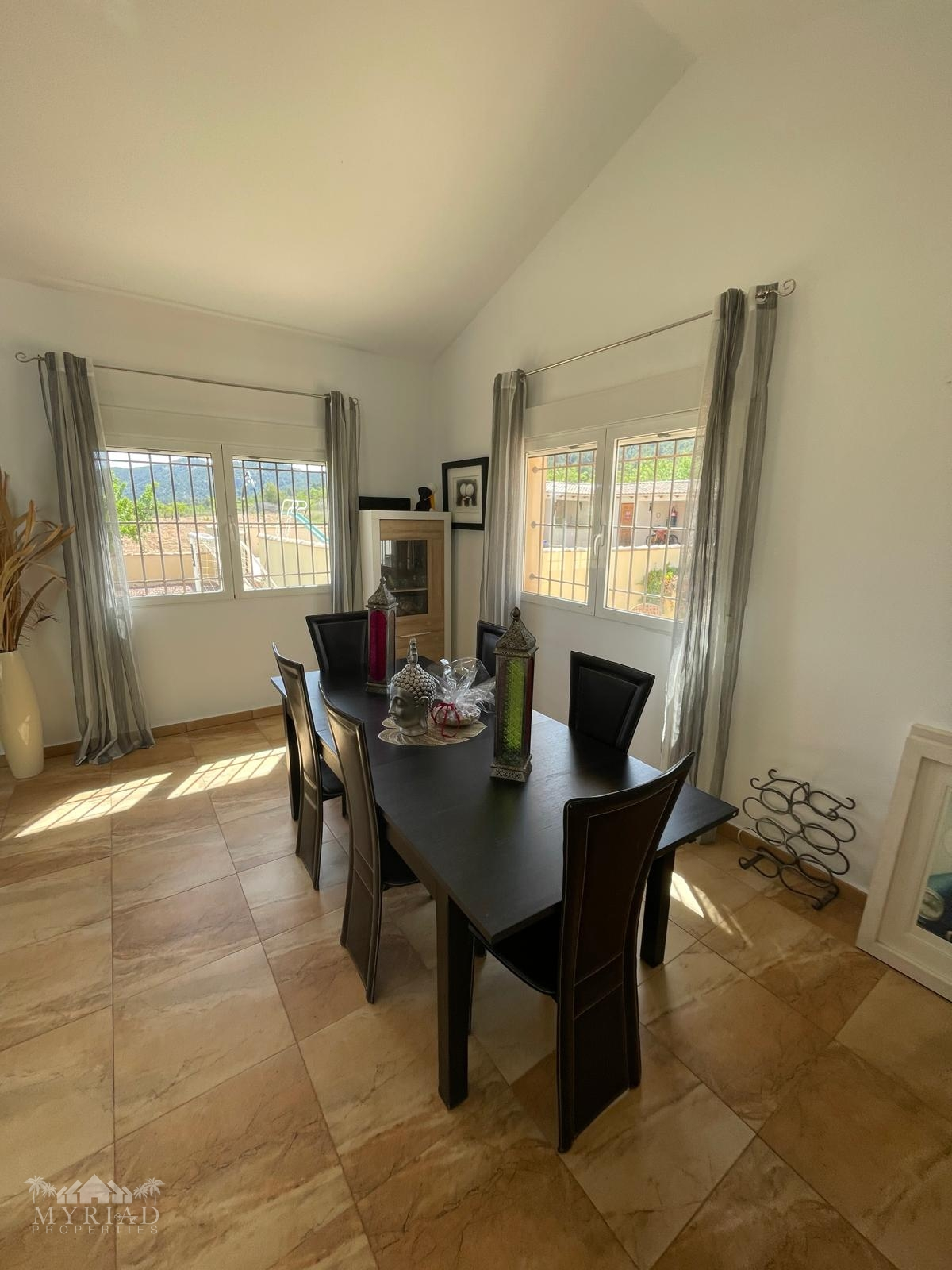 6-bedroom Detached Villa In Pinoso, Spain (453 M²)