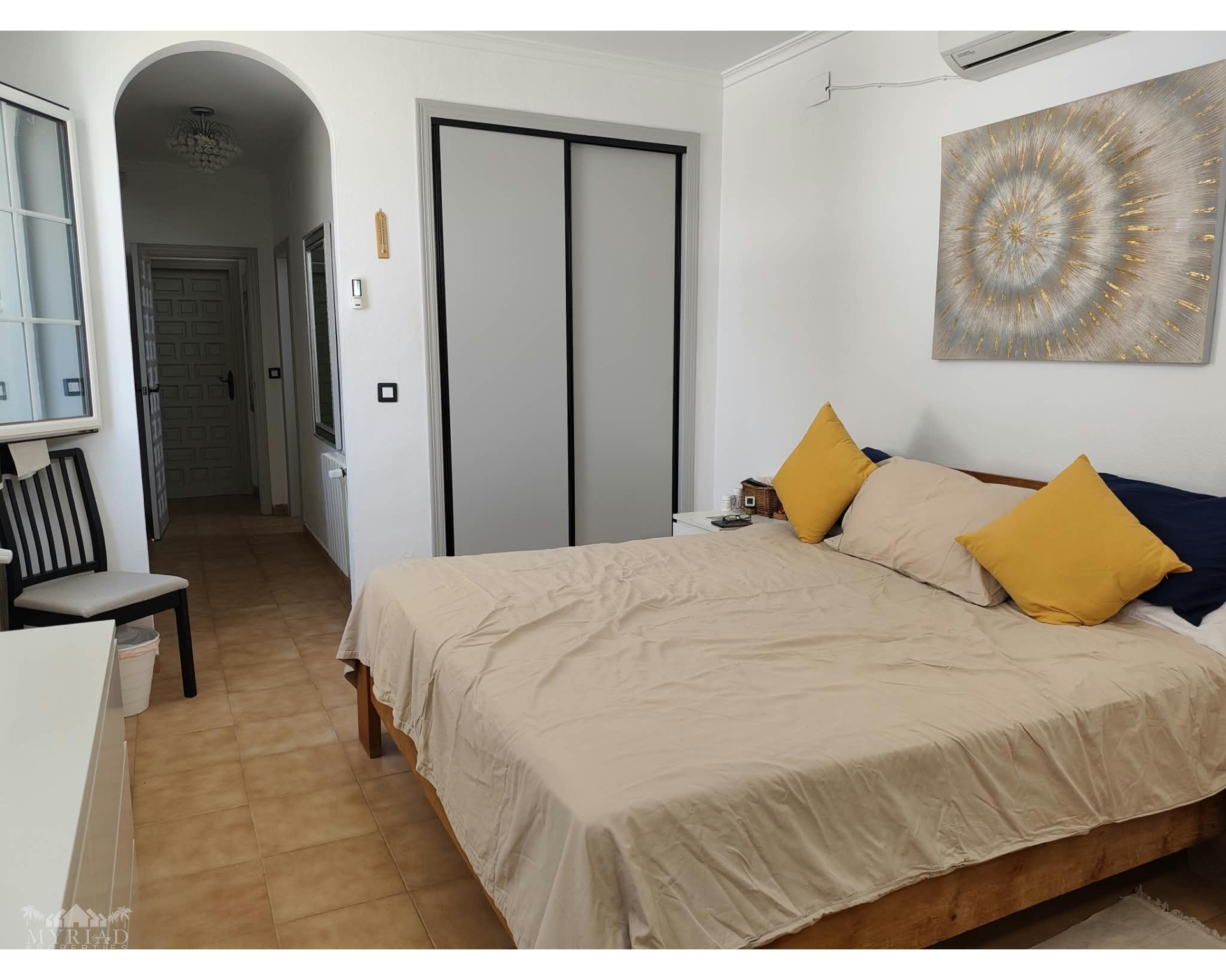 4-bedroom Country House In Mon&oacute;var, Spain