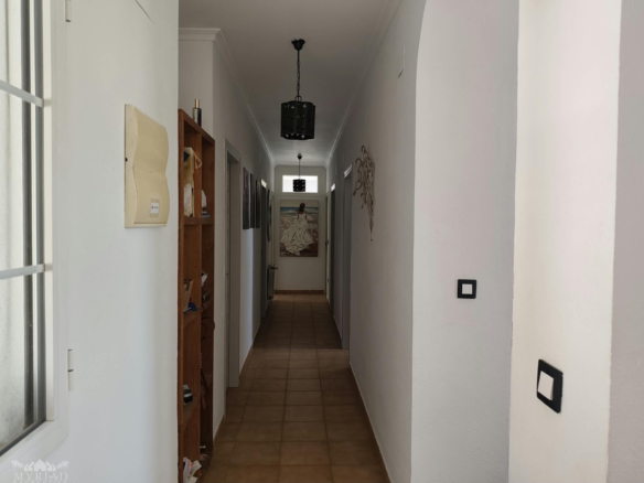 4-bedroom Country House In Mon&oacute;var, Spain