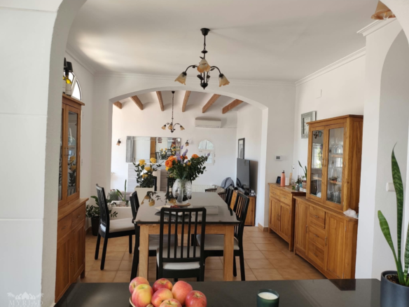 4-bedroom Country House In Mon&oacute;var, Spain