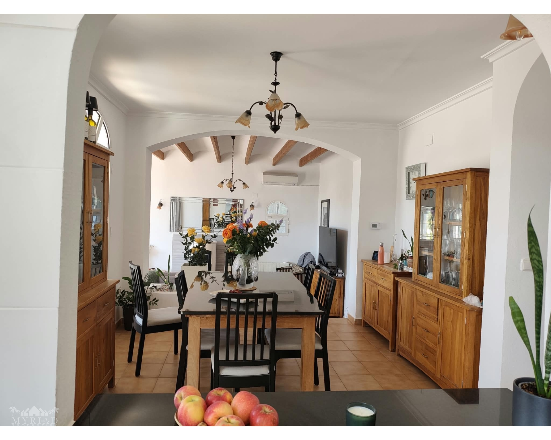 4-bedroom Country House In Mon&oacute;var, Spain