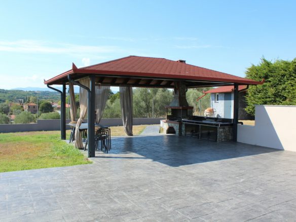 4-bedroom Detached House In Katerini, Greece (220 M²)