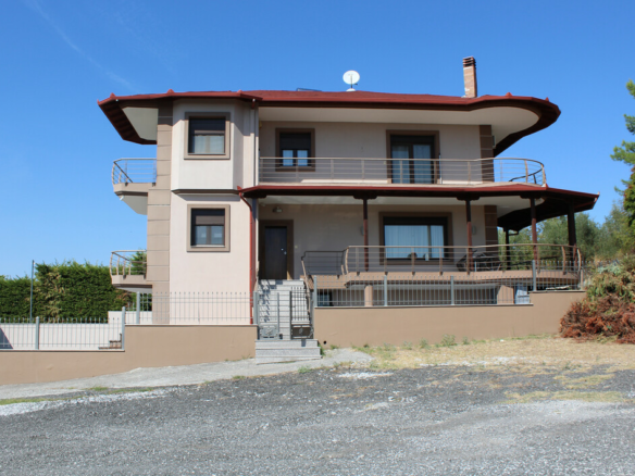4-bedroom Detached House In Katerini, Greece (220 M²)