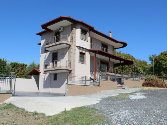 4-bedroom Detached House In Katerini, Greece (220 M²)