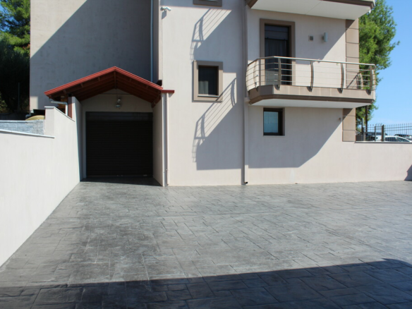 4-bedroom Detached House In Katerini, Greece (220 M²)
