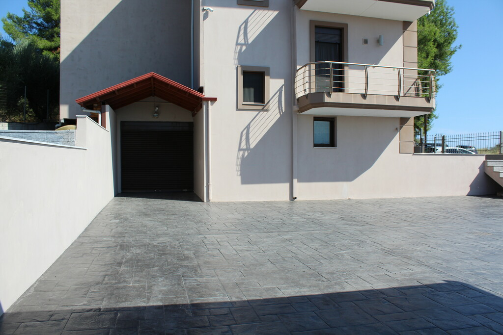 4-bedroom Detached House In Katerini, Greece (220 M²)