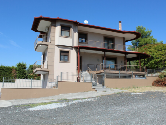 4-bedroom Detached House In Katerini, Greece (220 M²)