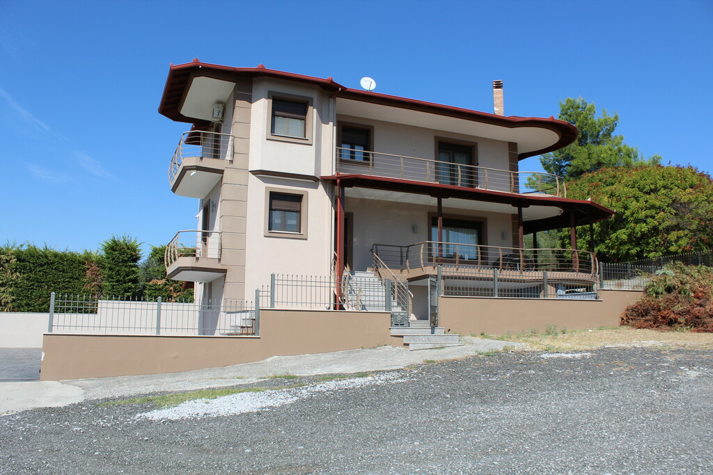 4-bedroom Detached House In Katerini, Greece (220 M²)