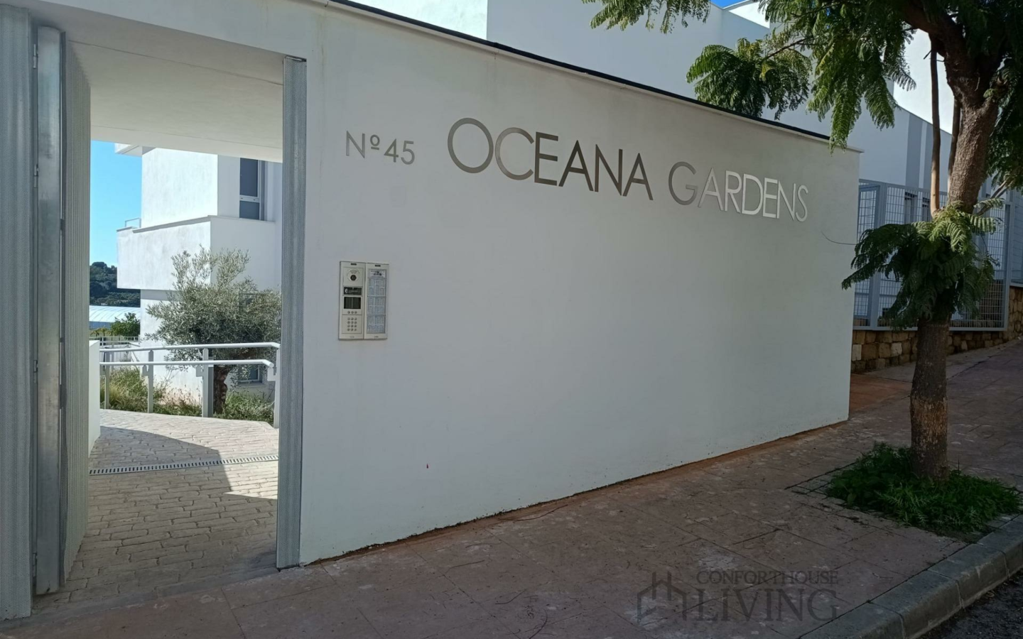3-bedroom Flat In Estepona, Spain (139 M²)
