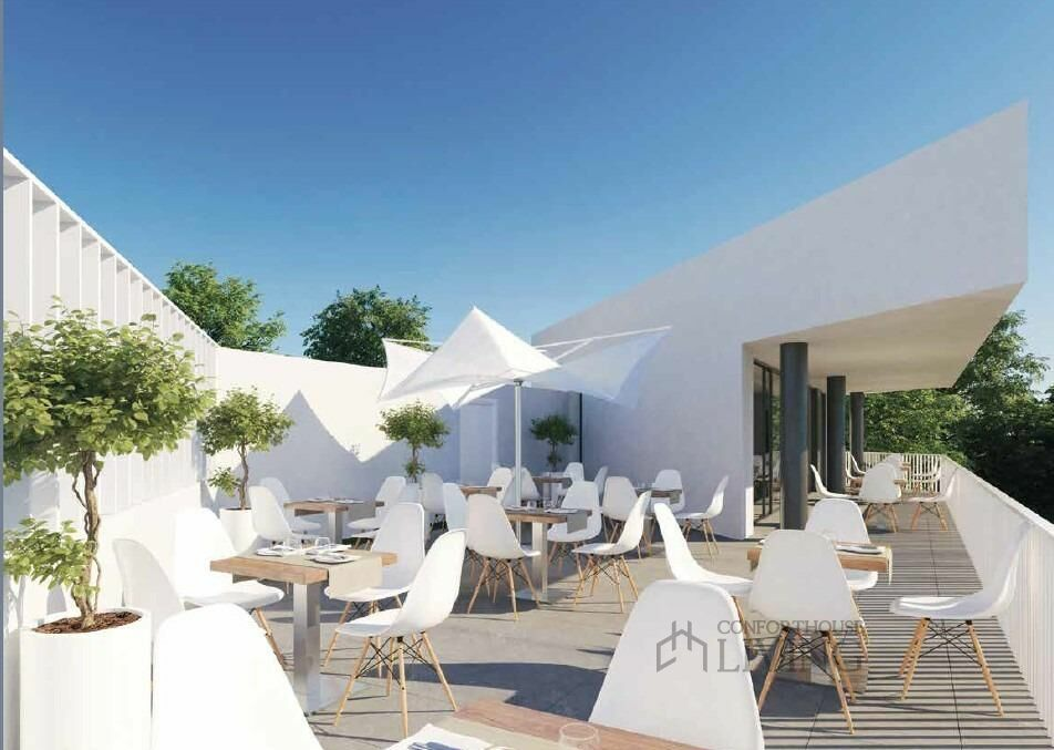 3-bedroom Flat In Estepona, Spain (139 M²)