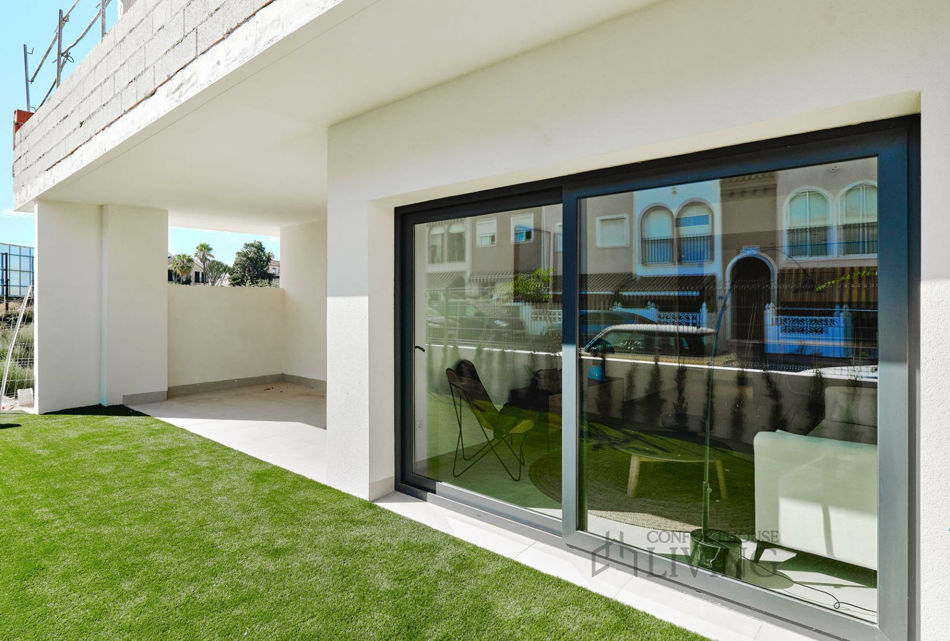 2-bedroom Ground Floor In Torrevieja, Spain (135 M²)