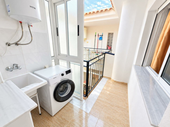 2-bedroom Flat In Los Alcázares, Spain (84 M²)