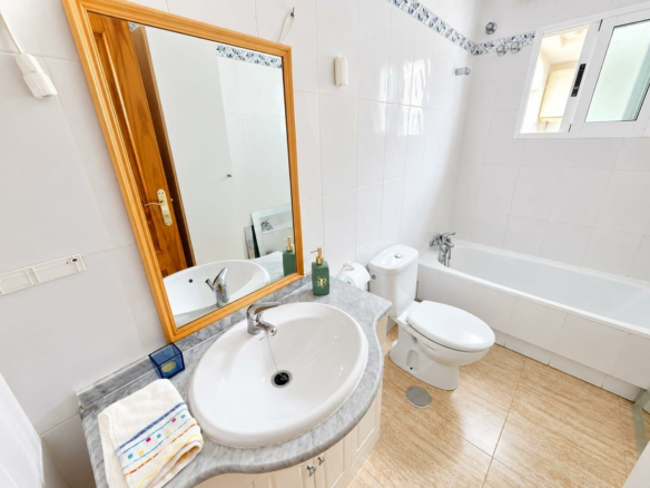 2-bedroom Flat In Los Alcázares, Spain (84 M²)