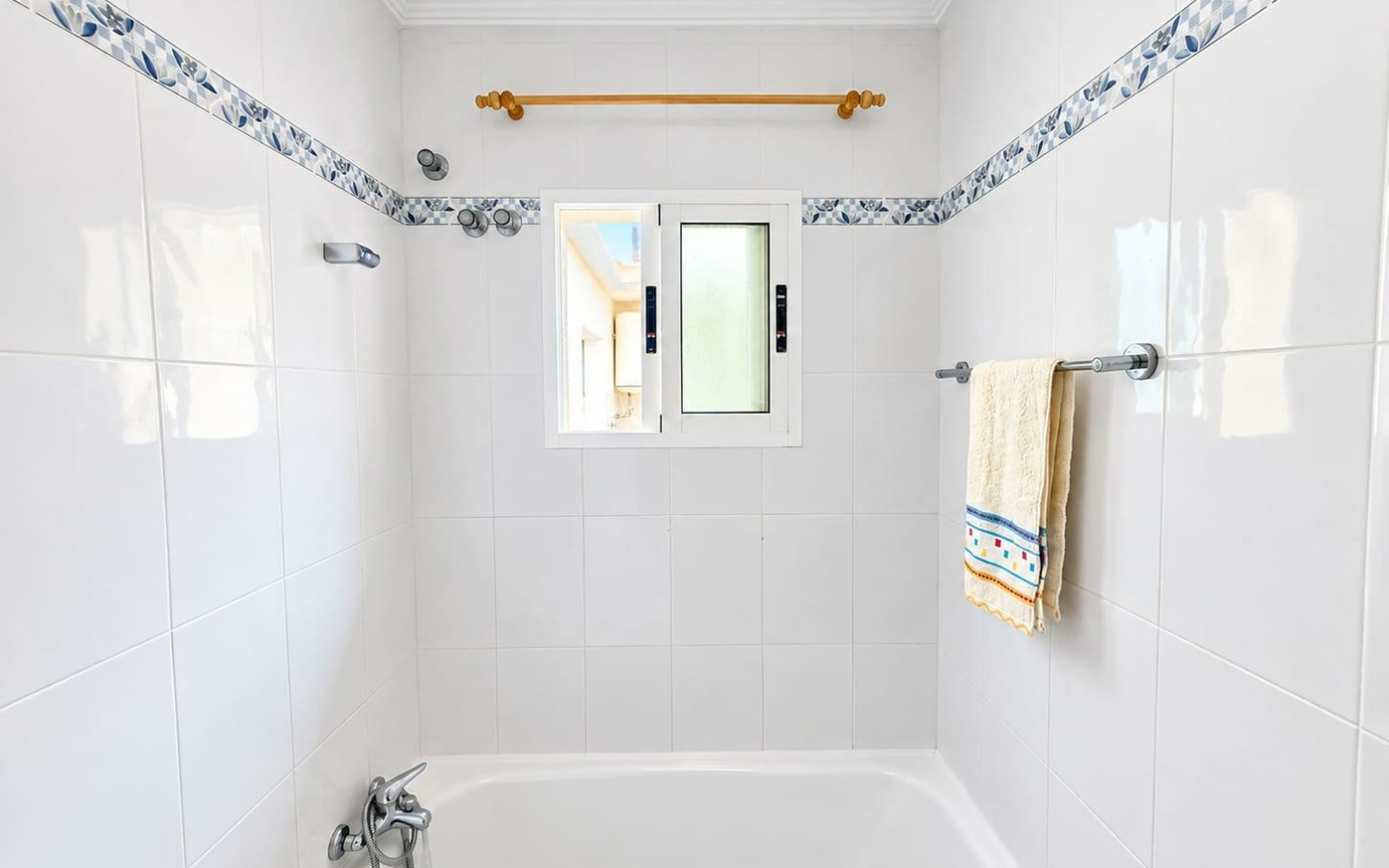 2-bedroom Flat In Los Alcázares, Spain (84 M²)