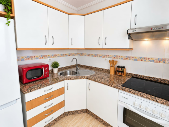 2-bedroom Flat In Los Alcázares, Spain (84 M²)